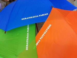 Farebné dáždniky Deratizácia Peter Fabián Senica