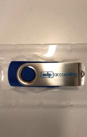 Potlač USB kľúčov pre firmu A.D.P. Accounting z Bratislavy