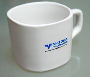 Hrnčeky s logom Victoria Volksbanken