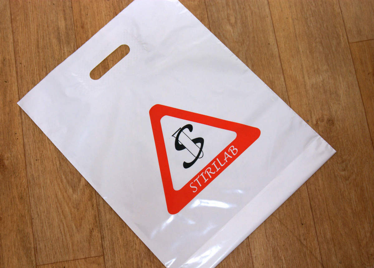 Mliečna igelitová taška s potlačou pre firmu Stirilab