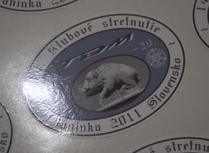 Vyrobené z lesklej fólie