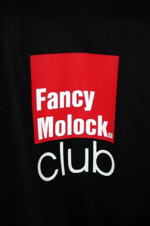 Veľké logo na chrbáte