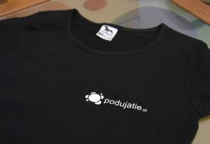 Detail potlače trička na hrudi