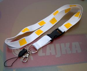 Šnúrky so žltým logom