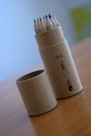 A tiež pastelky v papierovej tube