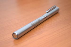 Kvalitné pero so svietidlom