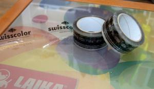 Baliace lepiace pásky v transparentnej farbe