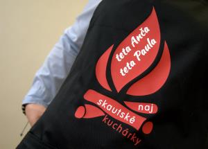 Jednofarebná zástera s potlačou