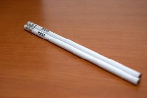 Biele reklamné ceruzky s potlačou