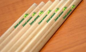 Potlač loga firmy na drevených ceruzkách