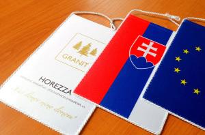 Slovenská a európska vlajka pre hotely Granit Slovensko