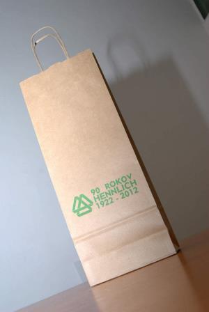 Zelená potlač firemného loga na prírodnej taške