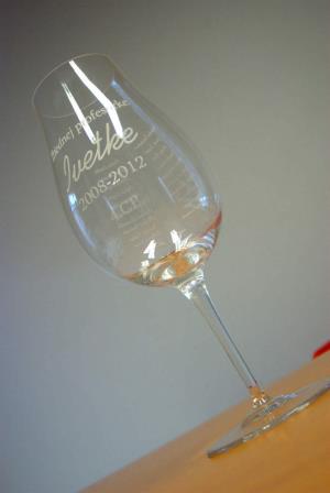 Pohár na víno zo skla
