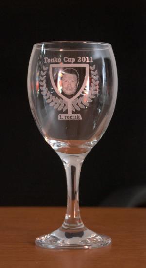 Sklenený pohár zo skla na príležitoš Tonko Cup 2011