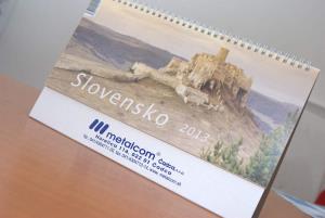 Stolový kalendár s obrázkami slovenských hradov pre firmu Metalcom Čadca