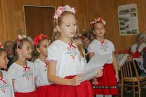 Tanečné, spevácke a recitačné umenie odprezentovali počas mesiaca úcty k starším v Lučenci.