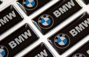 Živicové nálepky pre milovníkov rýchlych áut značky BMW