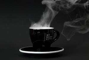 Šálka je ideálna na horúce lahodné espressko