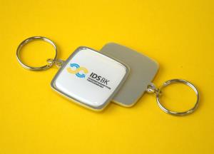 Kovové kľúčenky pre firmu IDS BK Bratislava
