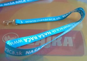 Polyesterový lanyard s bielou potlačou NasaRaca.sk Bratislava