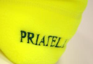 Detail potlače na fleecovej čiapke