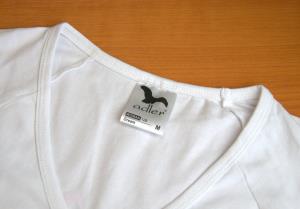 Tričko je vyrobené značkou Adler