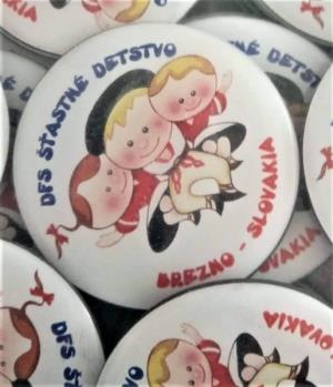 Okrúhle odznaky pre DFS ŠŤASTNÉ DETSTVO Brezno