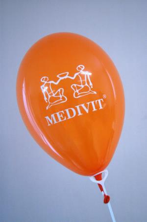 Oranžový bálon na paličke
